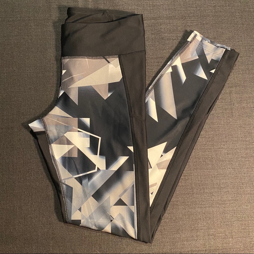 Under Armour Tights - Picture 2 of 8